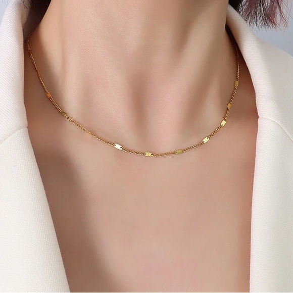 18K Gold Plated Dainty Necklace*Minimalist Design*LW - Picture 2 of 7